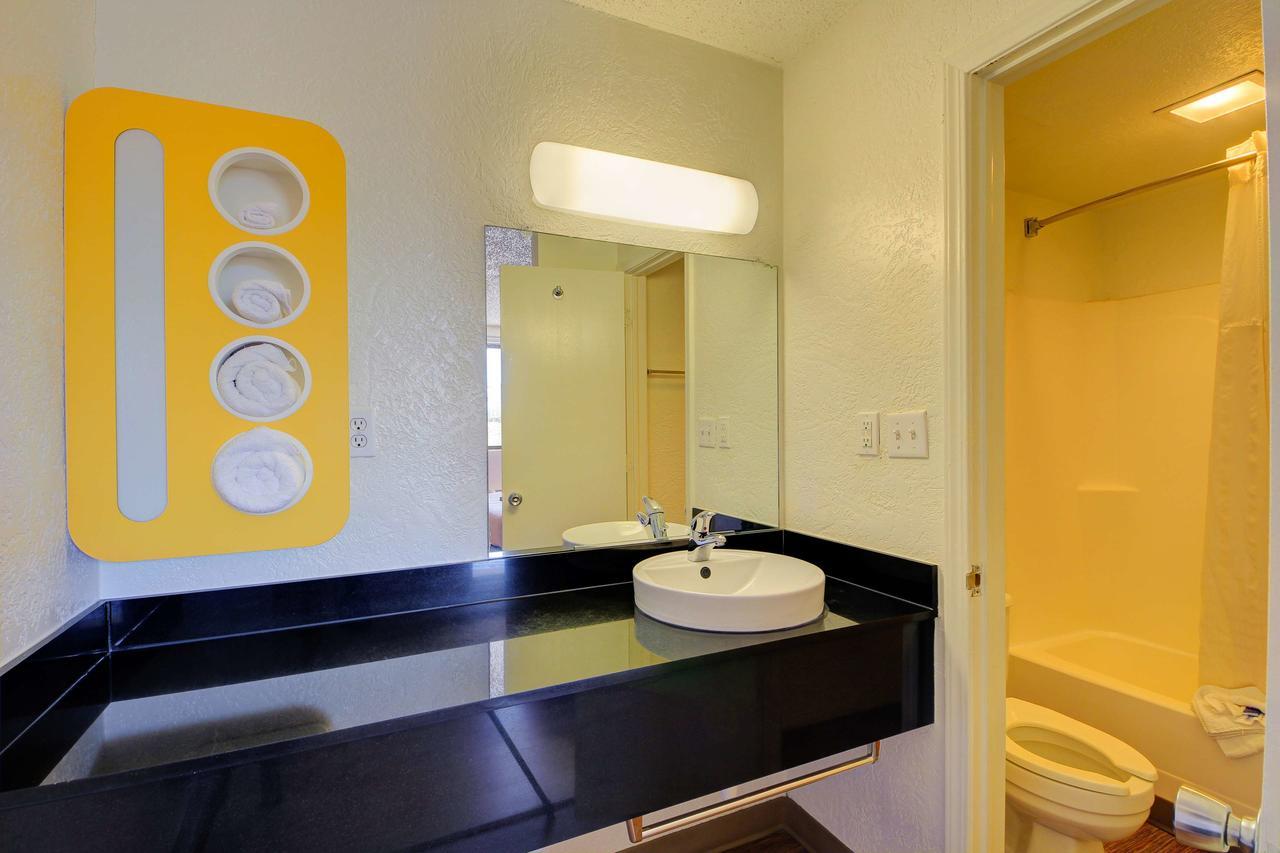 Motel 6-Oklahoma City, Ok - Frontier City Екстериор снимка