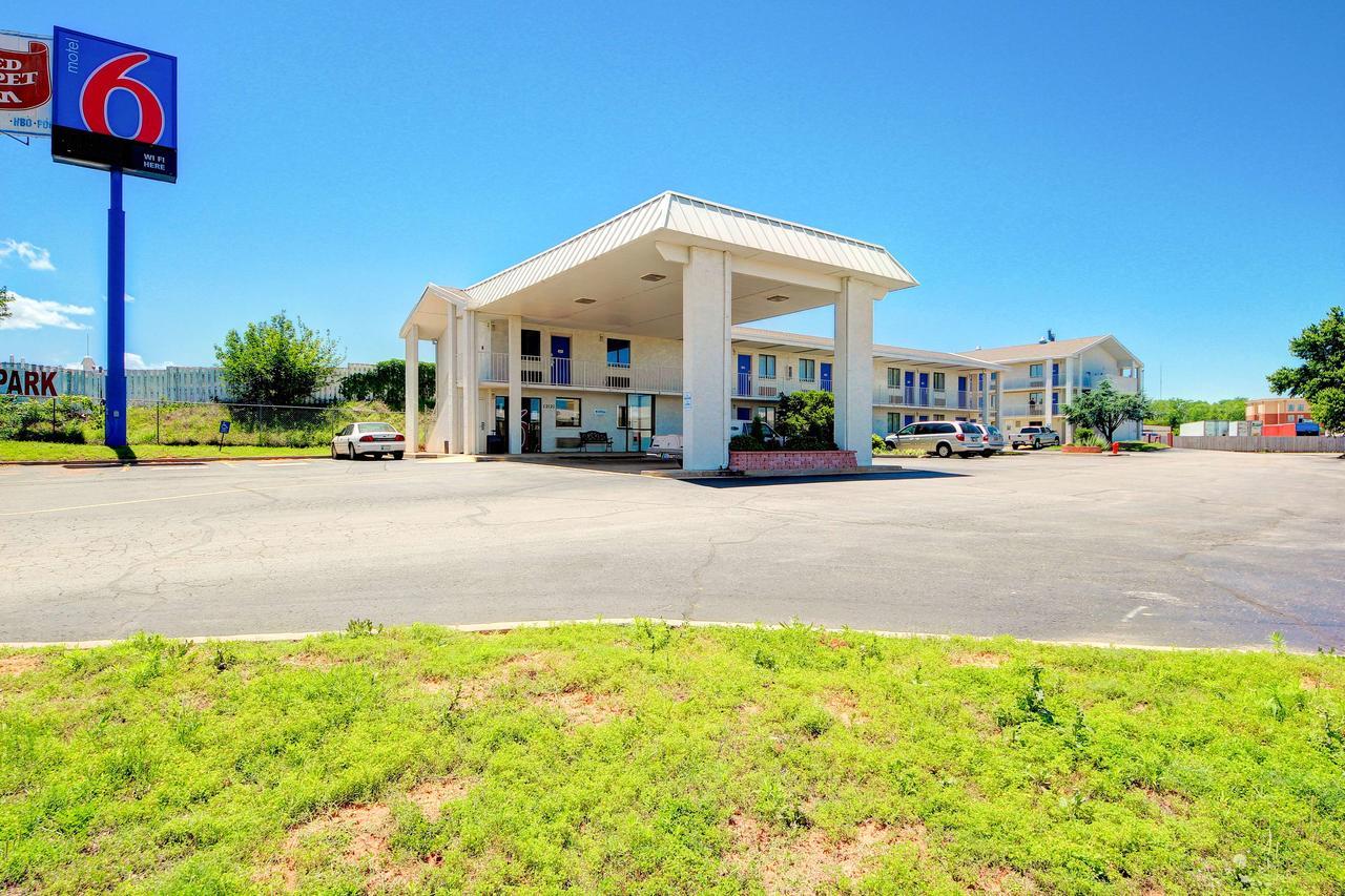 Motel 6-Oklahoma City, Ok - Frontier City Екстериор снимка
