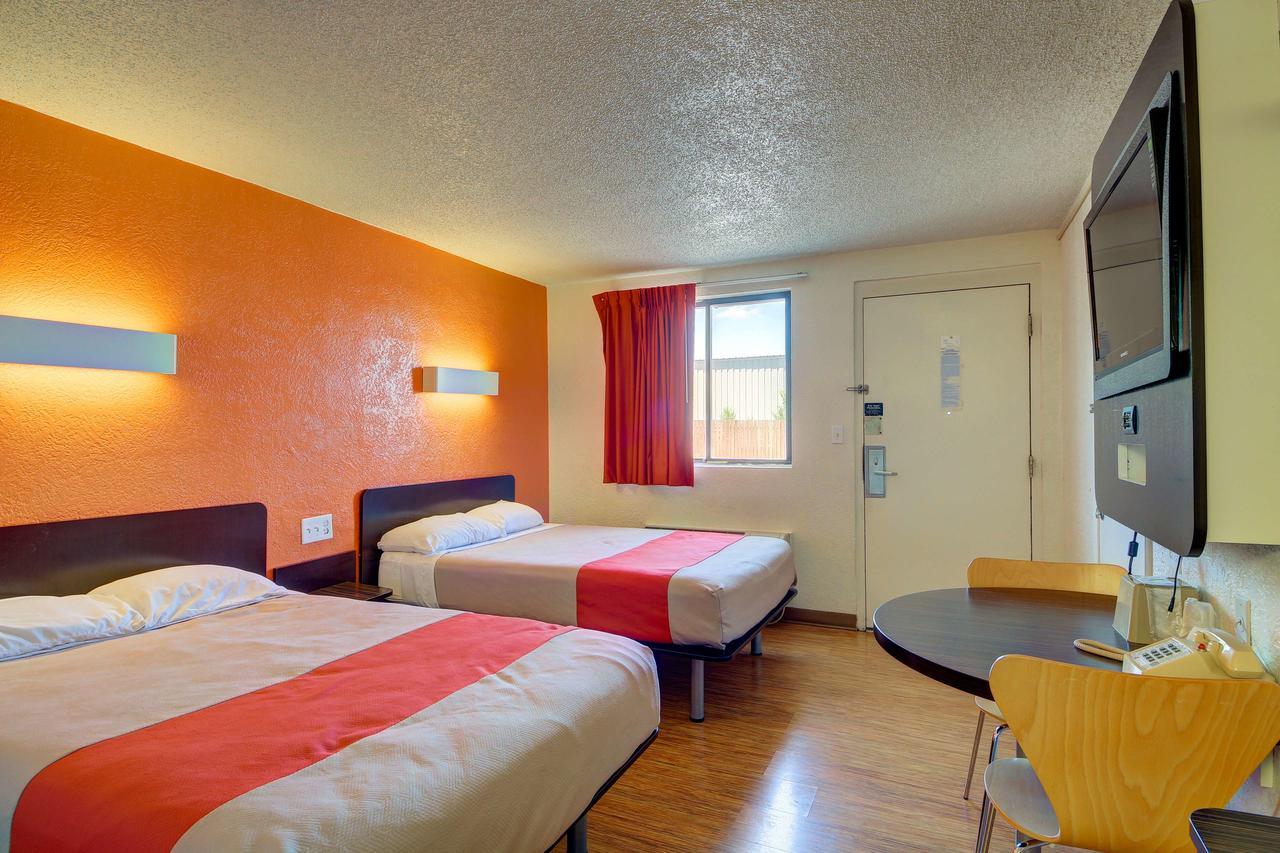 Motel 6-Oklahoma City, Ok - Frontier City Екстериор снимка
