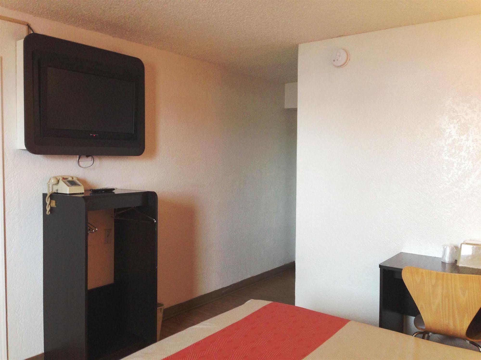 Motel 6-Oklahoma City, Ok - Frontier City Екстериор снимка